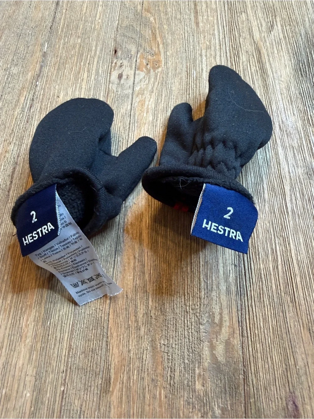 Hestra Kids Black Mittens with Quilted Detail